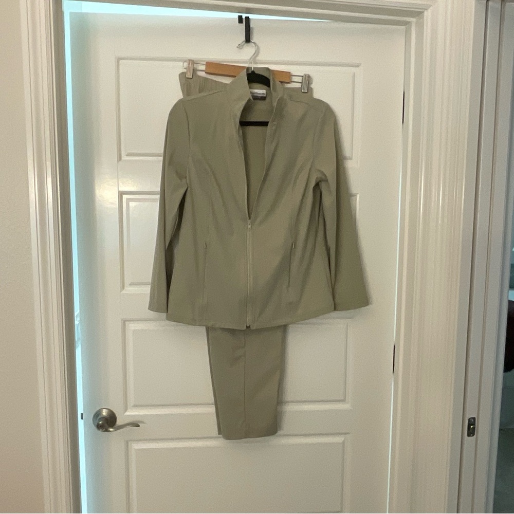 Magellan Outdoors Tan Track Pants & Jacket Set